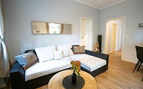 Toni Charming Apartment Im Idyllischem Villenviertel Mit Netflix